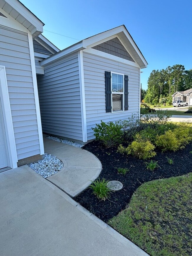 Building Photo - 304 Emery Oak Dr