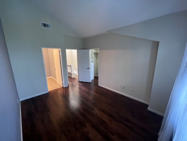 Building Photo - Nor Cal Realty Inc, 3 bedroom 3 bath townhouse with 2 car garage