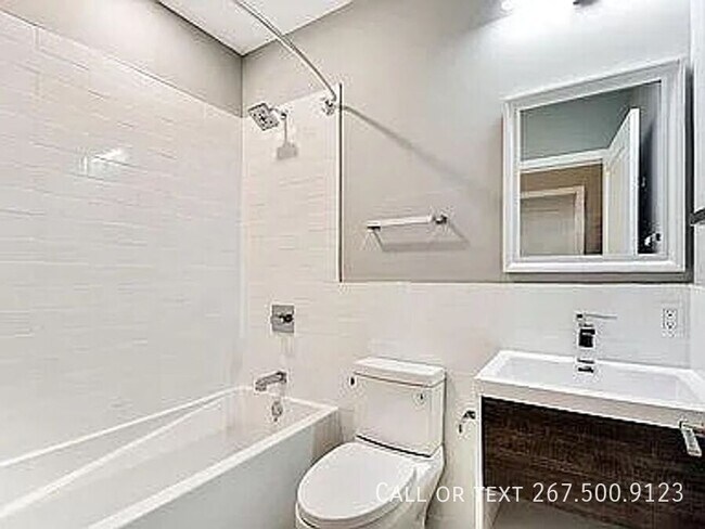 Building Photo - 1523 W Girard Ave