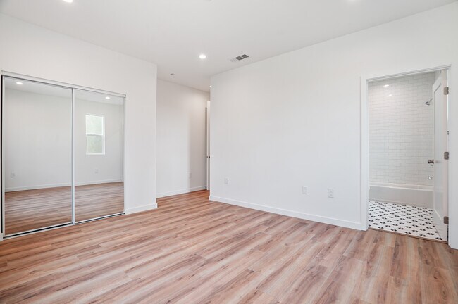 Building Photo - 5187 20th St