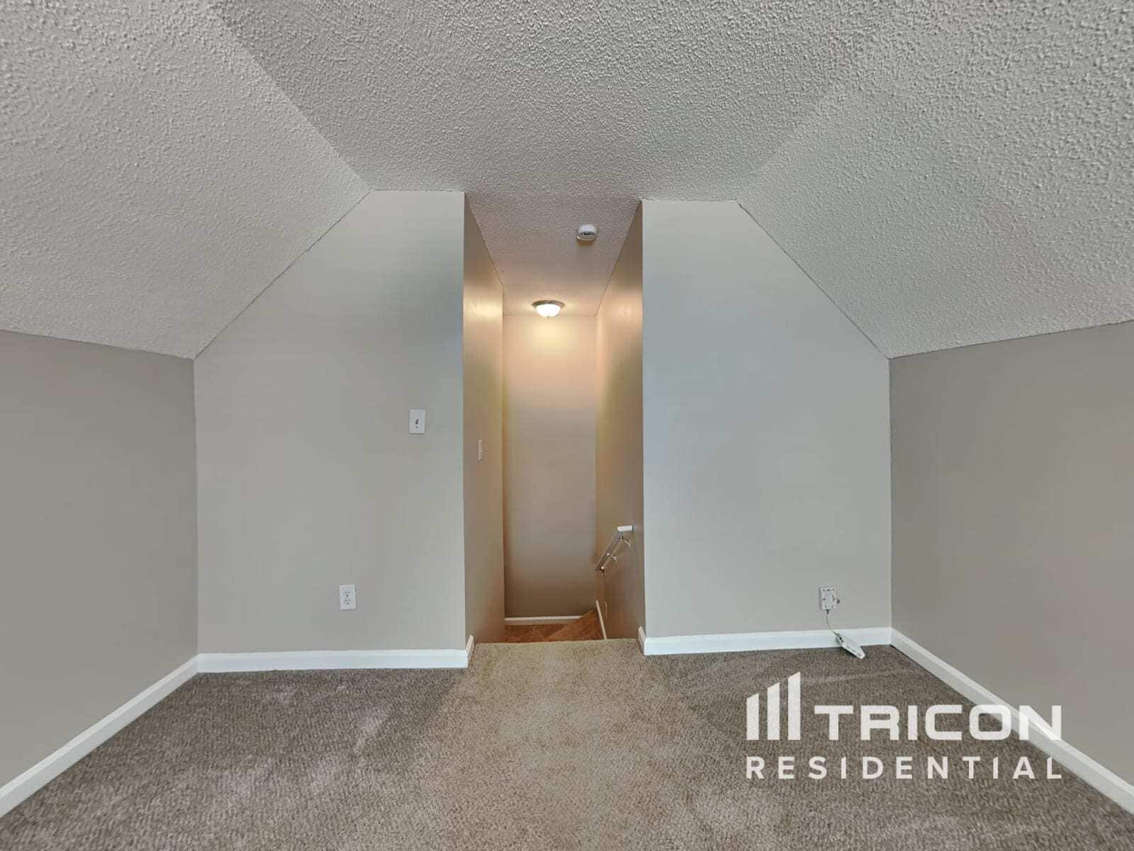 Building Photo - 1090 Augusta Woods Dr