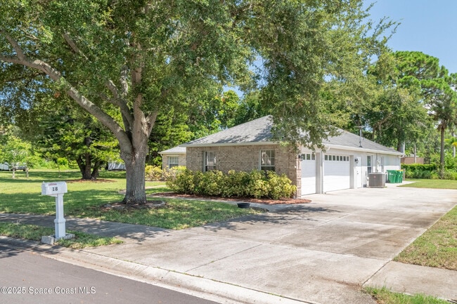 Building Photo - 187 Pinta Cir