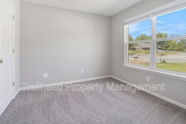 Building Photo - 611 Fall Meadow Ln