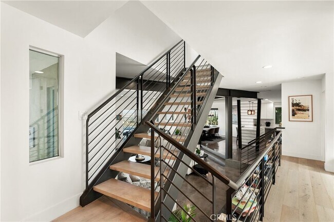 Building Photo - 3230 Tyrol Dr