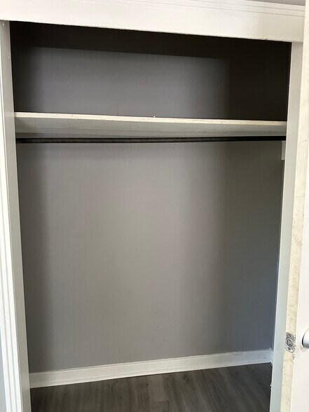 Closet - 329 St Paul St
