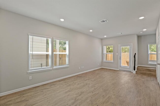 Building Photo - 13504 Axel Ln