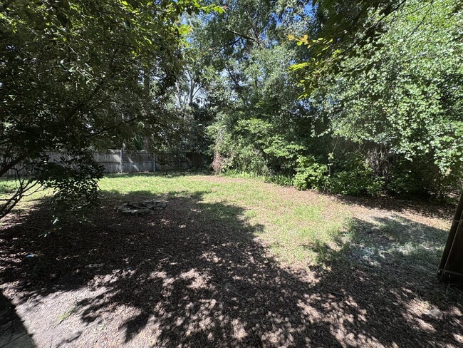 Building Photo - Charming 3-Bedroom Home with Bonus Room on...
