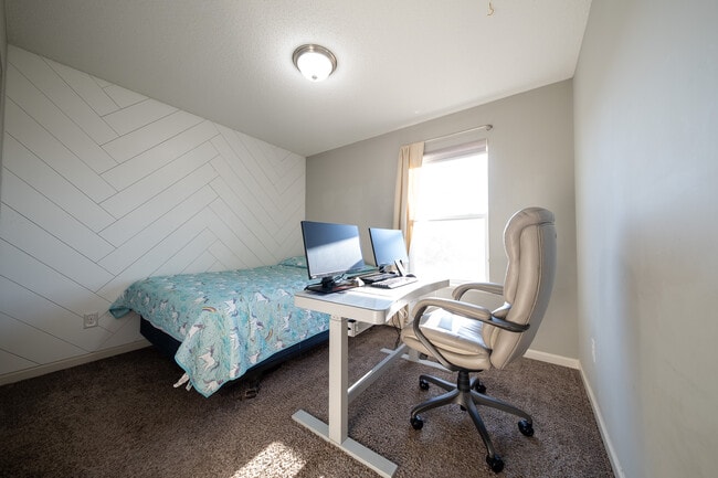 Building Photo - 15233 Emory Ave