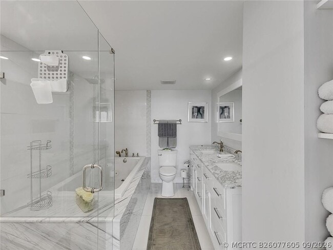 Building Photo - 4280 Galt Ocean Dr