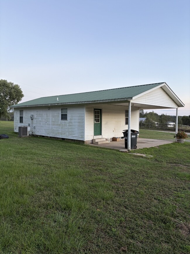 Building Photo - 15040 AR-333