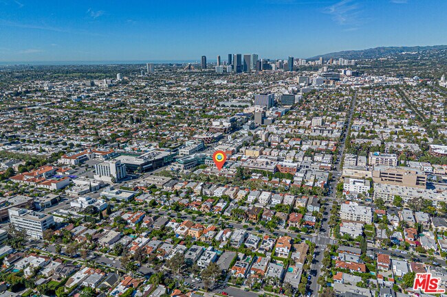 Building Photo - 143 N Arnaz Dr