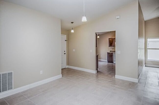 Building Photo - 6553 Shepherd Oaks St
