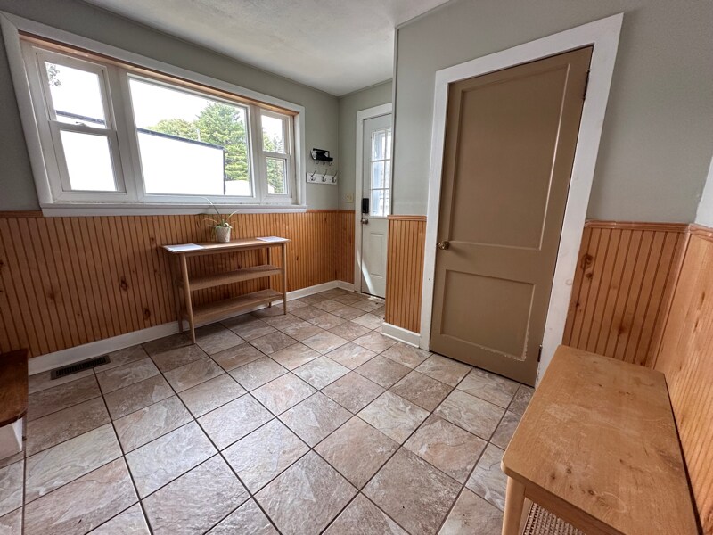 Building Photo - 14012 Orchard Dr