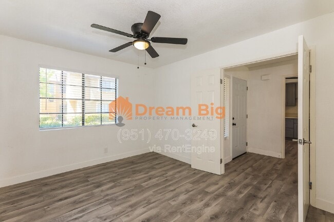 Building Photo - 2844 Oak Creek Dr