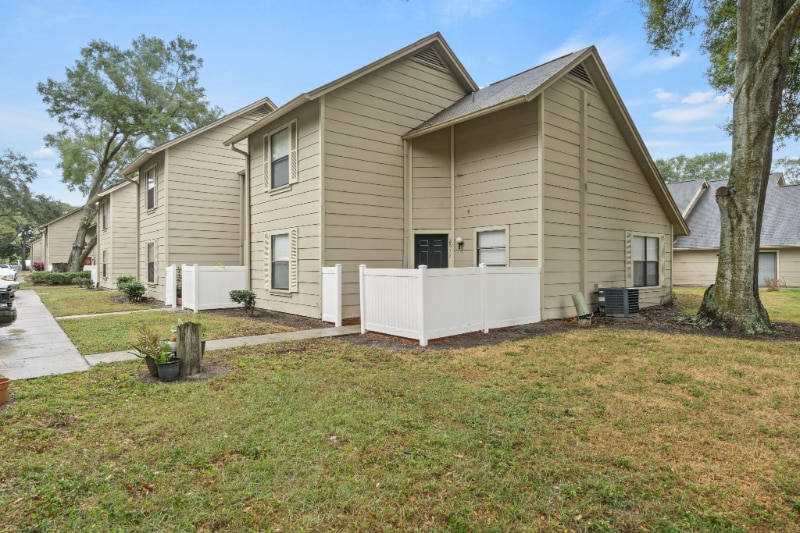 Building Photo - 2550 W Bird St