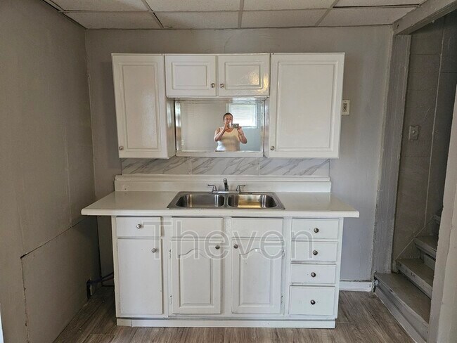 Building Photo - 107 Titus Ave
