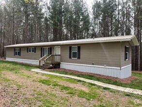 Building Photo - 3 BED, 2 FULL BATH MOBILE HOME IN DENTON, ...