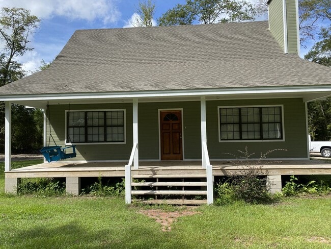 Primary Photo - COUNTRY LIVING- LAKELAND GA
