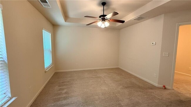 Building Photo - 333 Knelston Oak Dr NE
