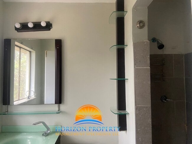 Building Photo - 3106 Acklen Dr SW