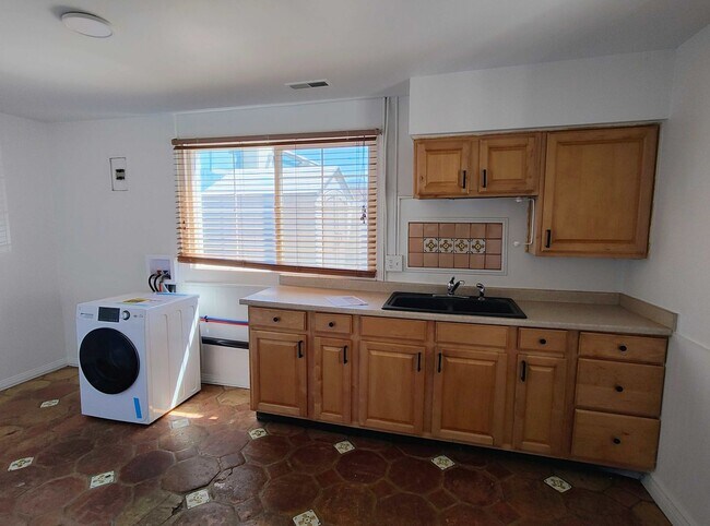 Building Photo - Great 1 Bd 1 Ba Remodeled Home
