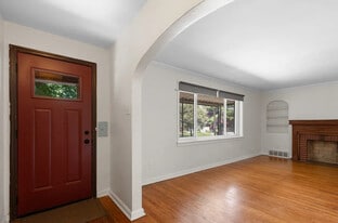 Building Photo - 7120 Amherst Ave