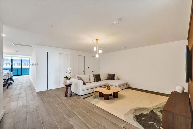 Building Photo - 900 N Ocean Blvd