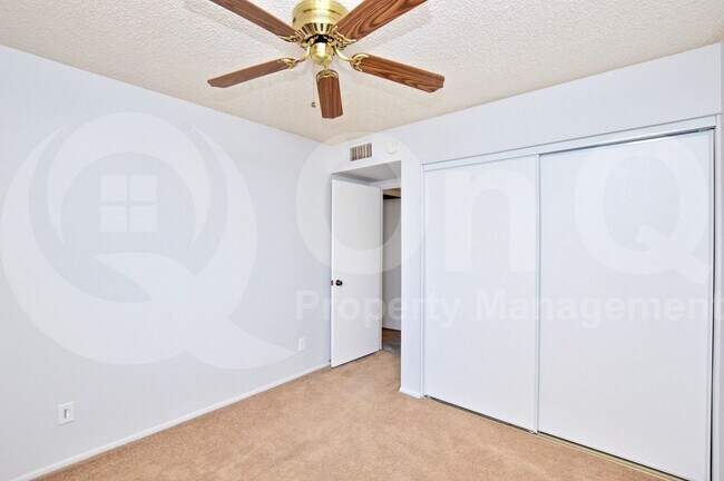 Building Photo - 6212 S Taylor Dr