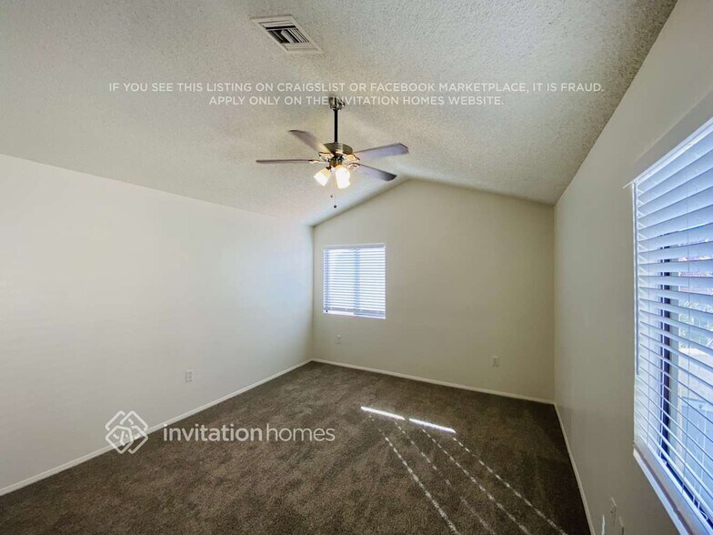 Building Photo - 501 N Red Rock St