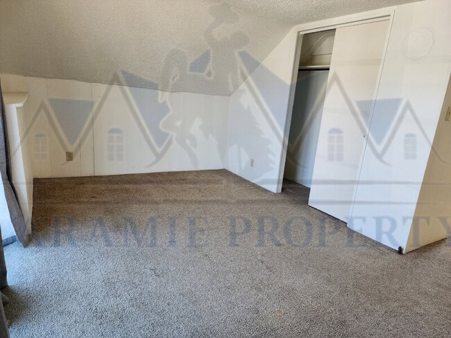 Building Photo - 701 S 2nd