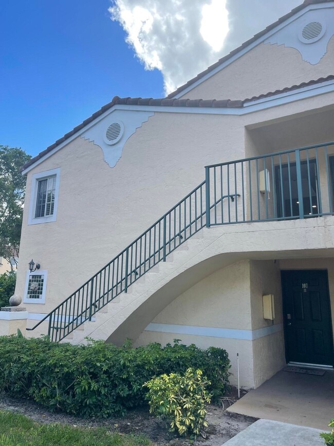 Building Photo - 1743 Village Blvd