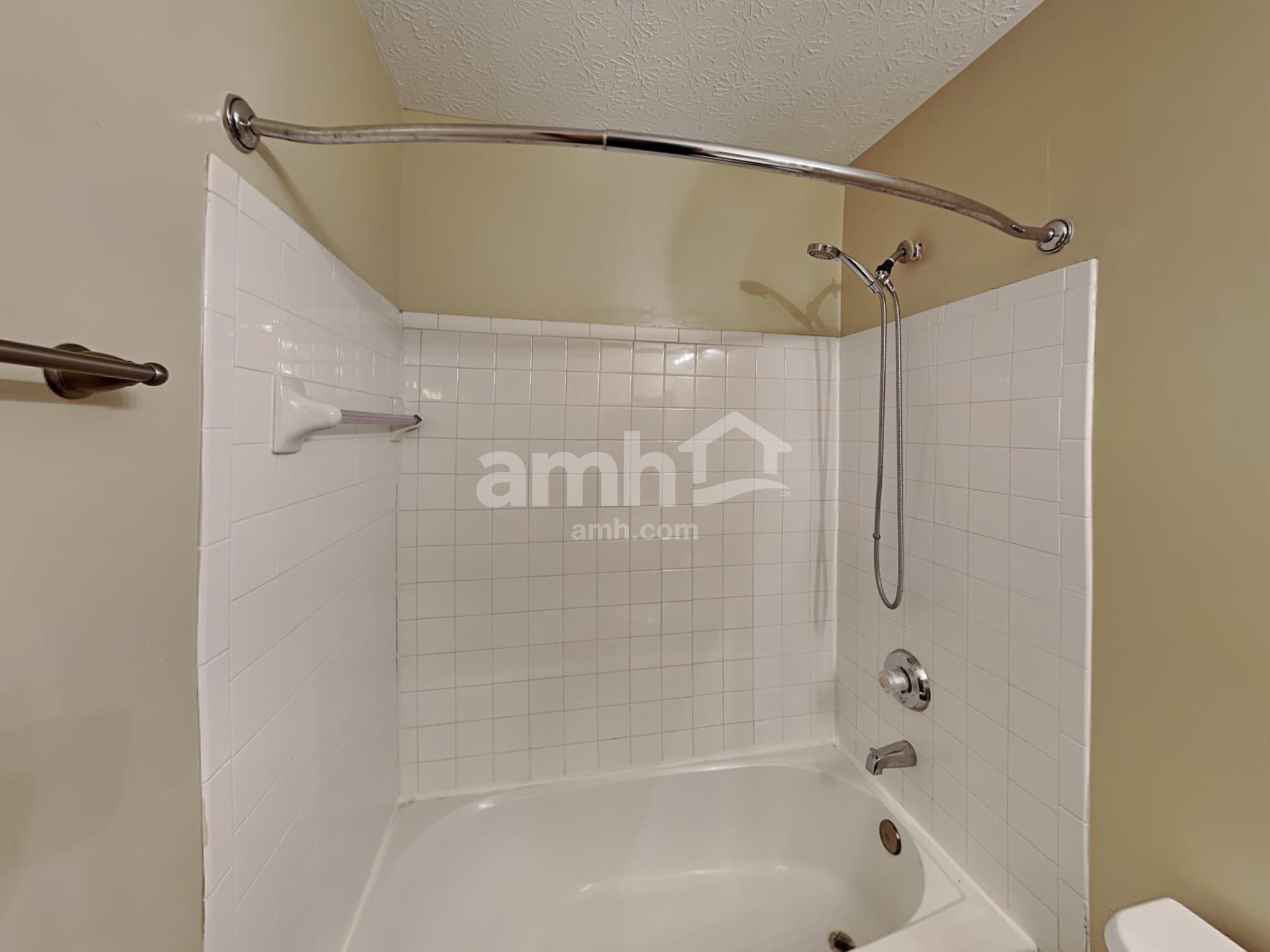 Building Photo - 1840 Pine Grove Pl