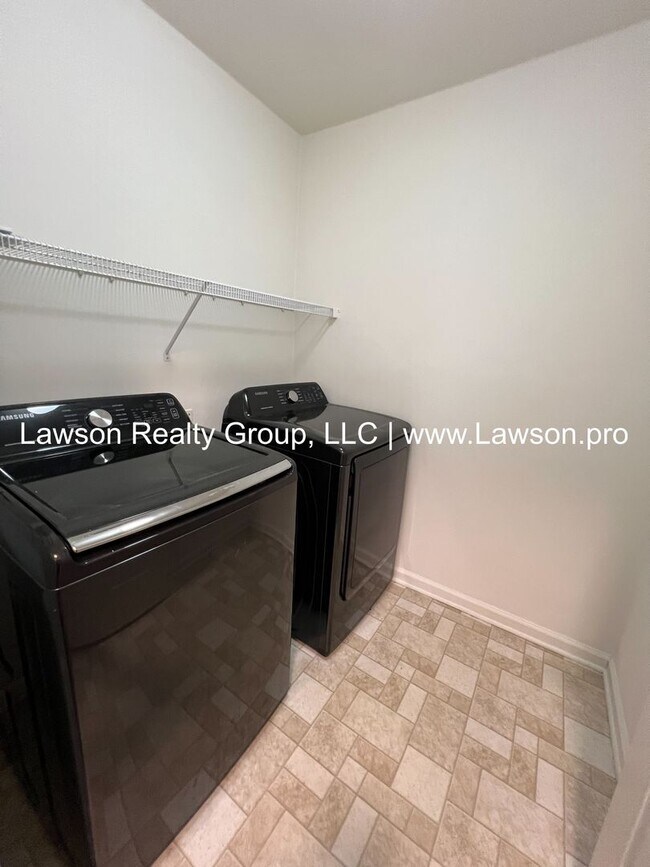 Building Photo - Beautiful Four Bedroom Home in "The Groves...