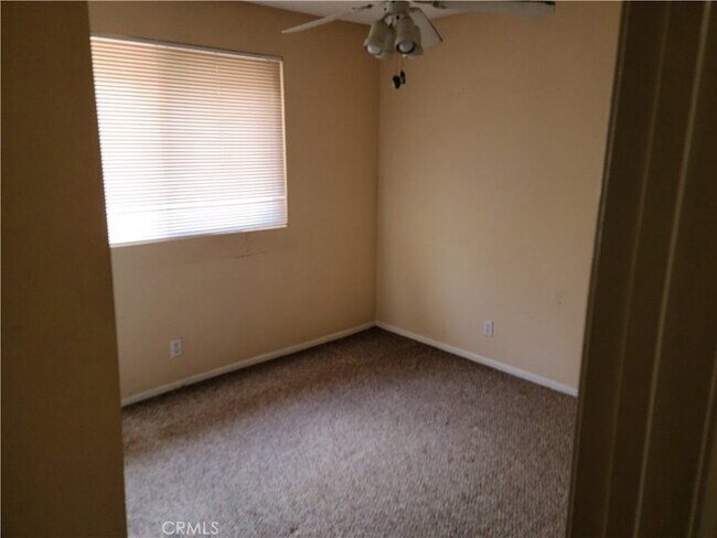 Building Photo - 998 Ashford Cir