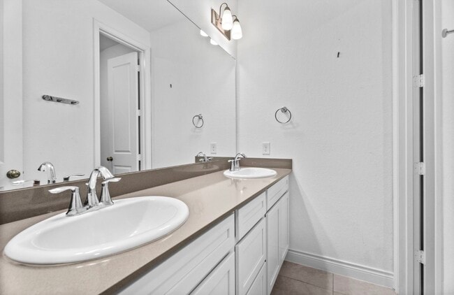 Building Photo - 23426 Yaupon Hills Dr