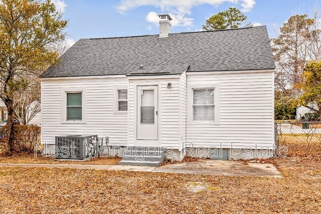 Building Photo - 414 McPherson Ave