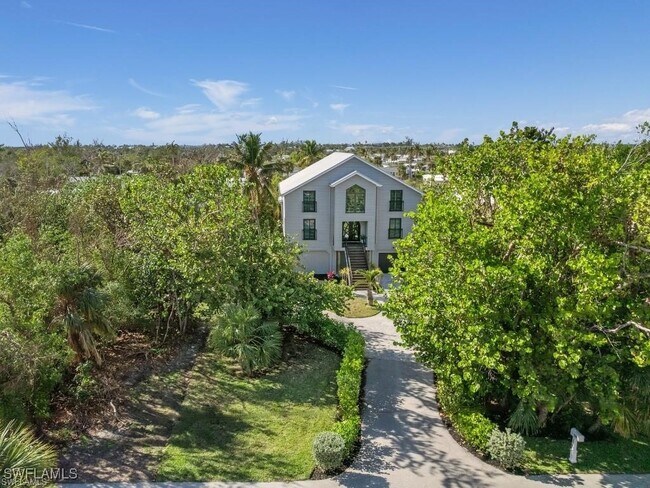 Primary Photo - 939 Beach Rd