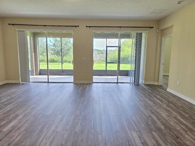 Building Photo - 5643 Water Pier Ln