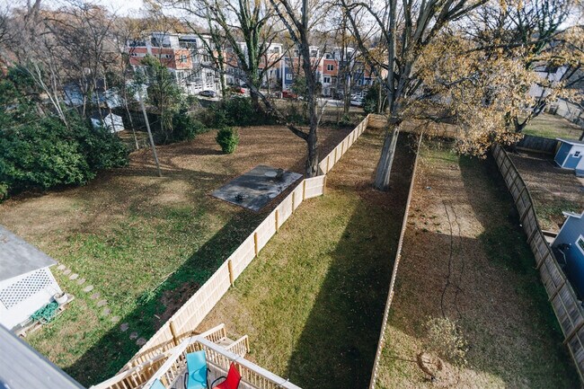 Building Photo - 1122 N Alexander St