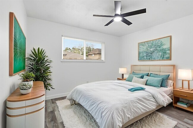 Building Photo - 2906 Colonial Dr