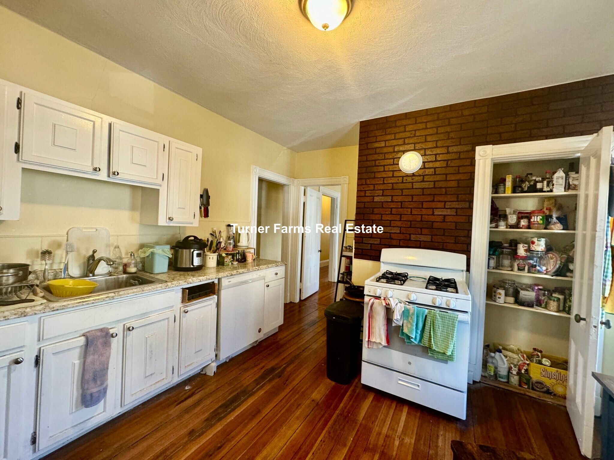 Building Photo - 2 Gilson Ter