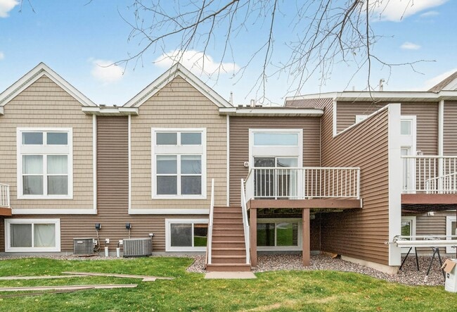 Building Photo - 7104 Merrimac Ln N