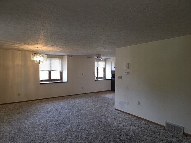 Building Photo - 7900 Buffalo Ave