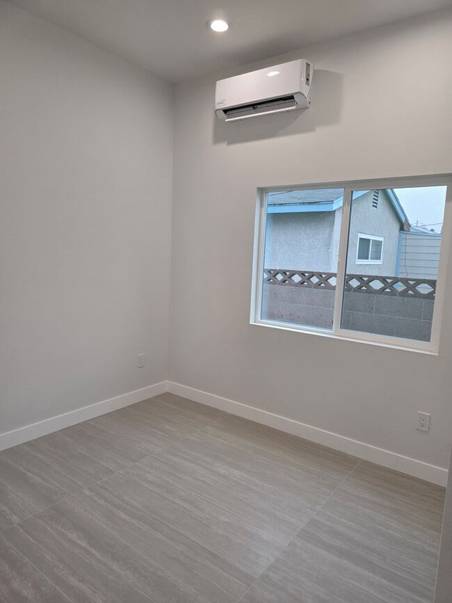 Building Photo - 12687 Aristocrat Ave