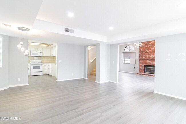 Building Photo - 45809 Evelyn Ct