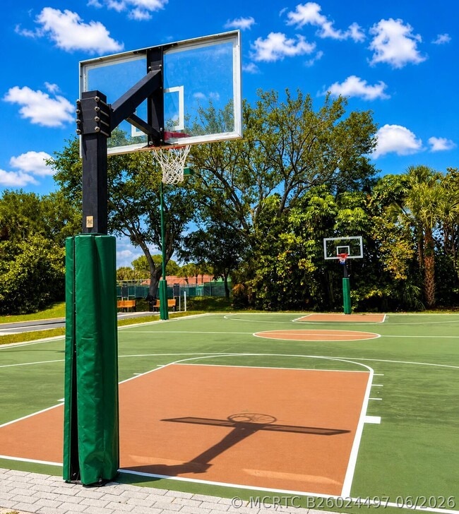 Building Photo - 703 Crosswinds Dr