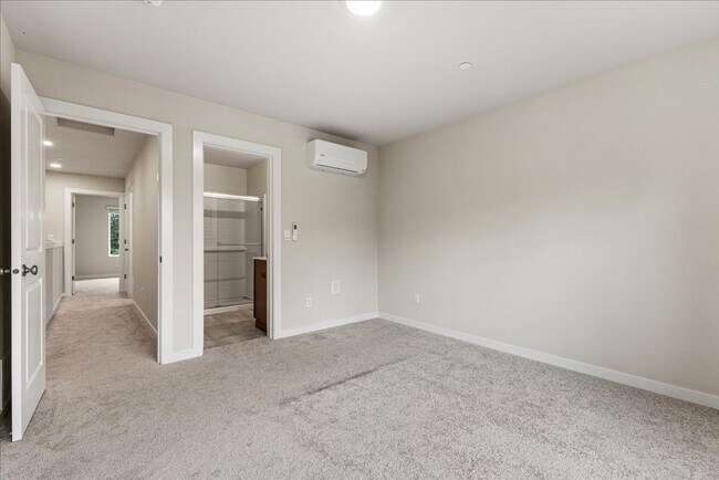 Building Photo - New Construction 2-Bed Townhome Near Boein...