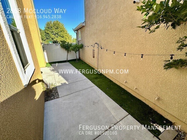 Building Photo - 2868 McCloud Way