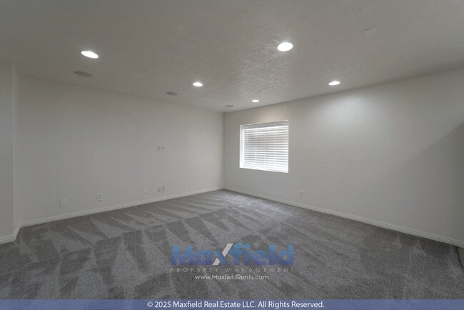 Building Photo - NEW CARPET - 6BD 4BTH 2GAR - Home in Lehi - 6 Month Lease available