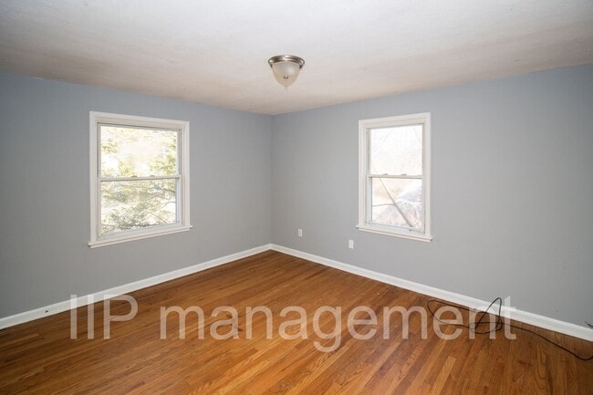 Building Photo - Cleveland Heights Spacious 3bed Home - Sec...